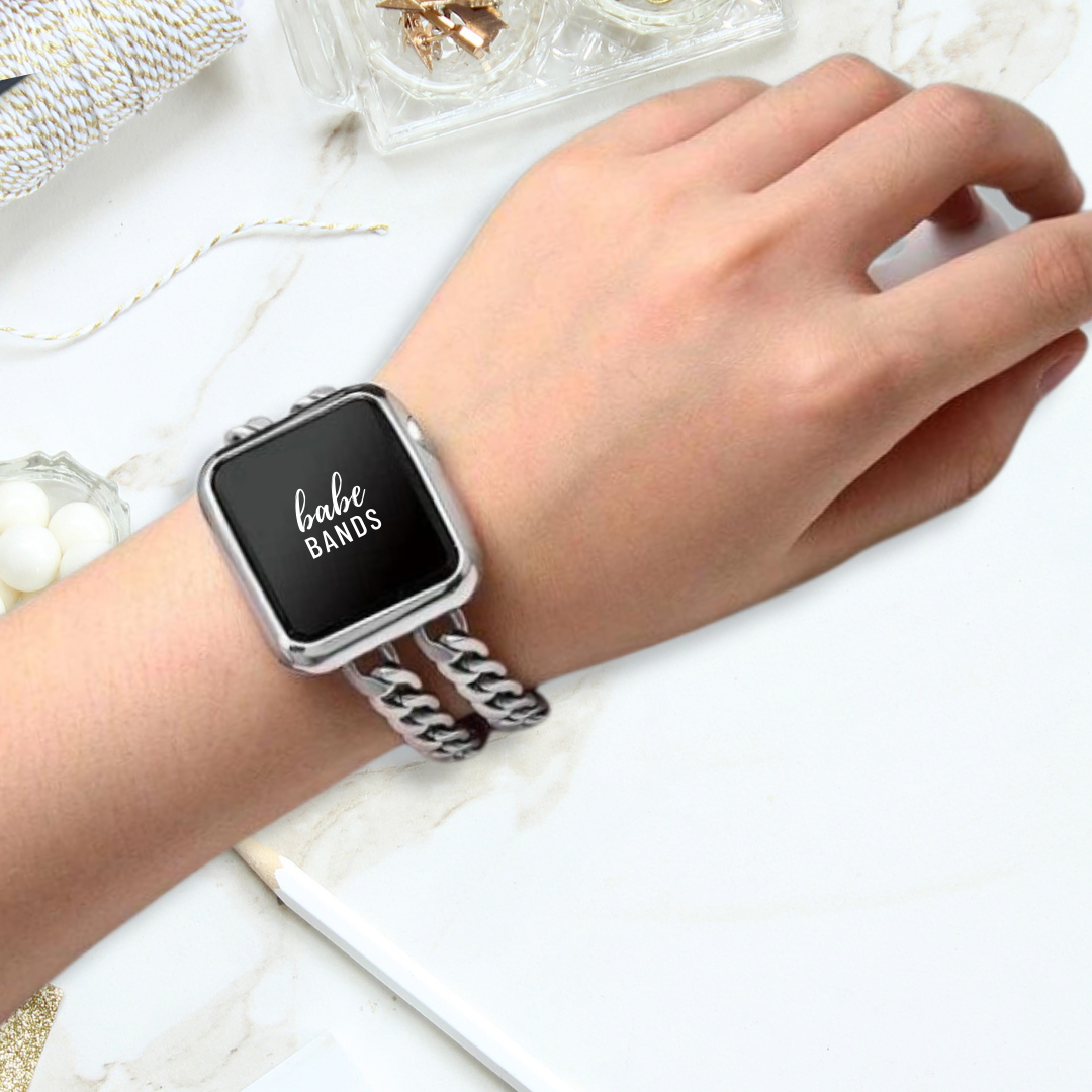 No more basic vibes. Step up your babe game with our premium Babe Bands to elevate your style. Upgrade your Samsung Galaxy Watch with our Premium Double Chain Stainless Steel Apple Watch Band.  Indulge in the luxury look and feel of our Samsung Galaxy Watch band, crafted from high-quality stainless steel in an elegant chunky double chain style.
